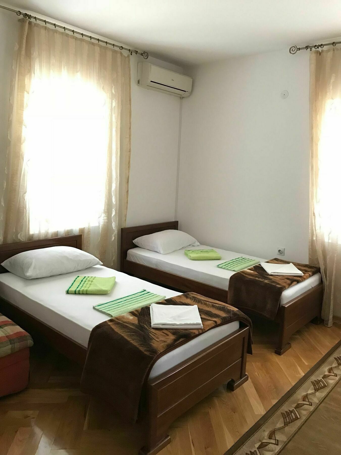 Apartments Old Olive Бар Екстериор снимка